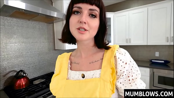 Stepmom prepares stepson for college
